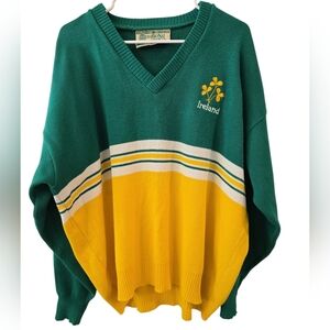 TRADITIONAL CRAFT MADE IN IRELAND LOGO V-NECK SWEATER. SIZE 42-44 = MEN-S L-XL.